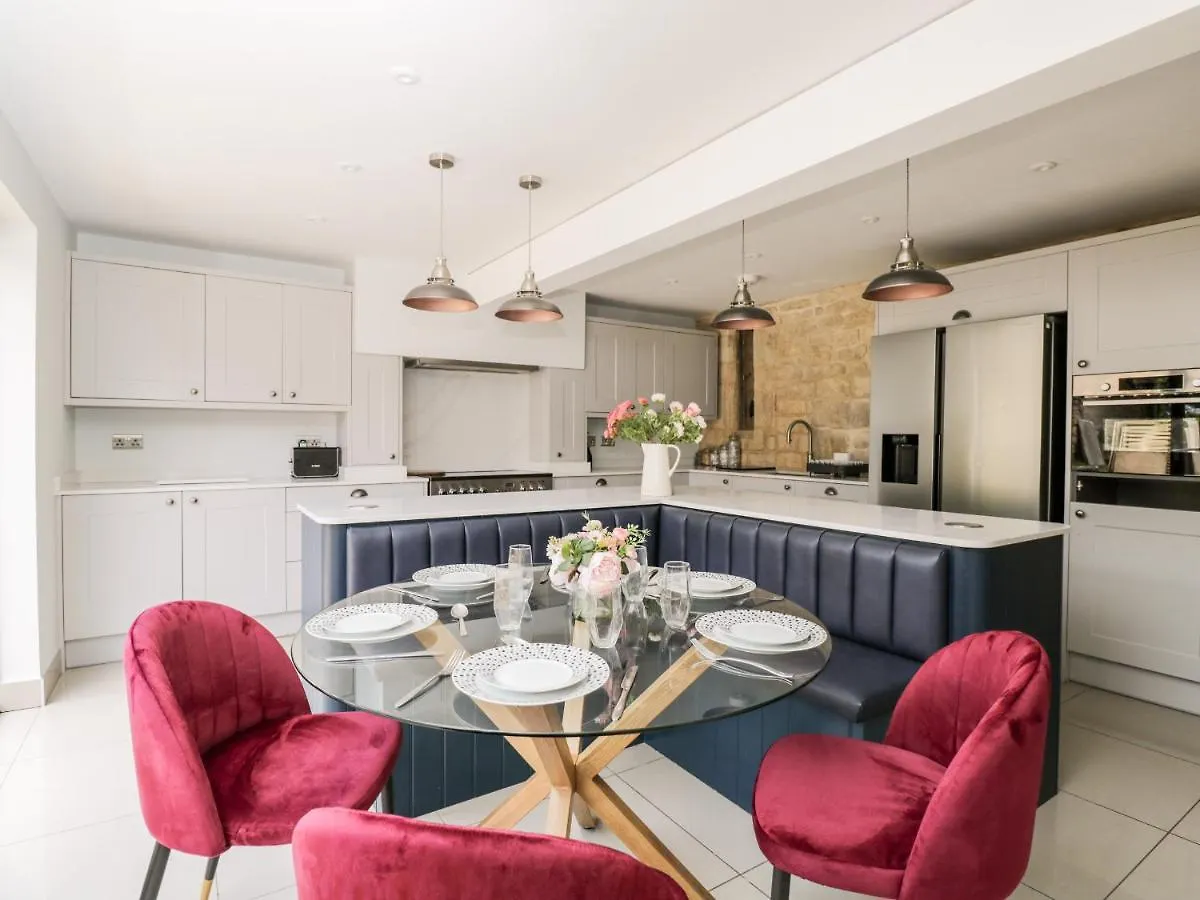 Holiday home Suncroft Villa Cheltenham