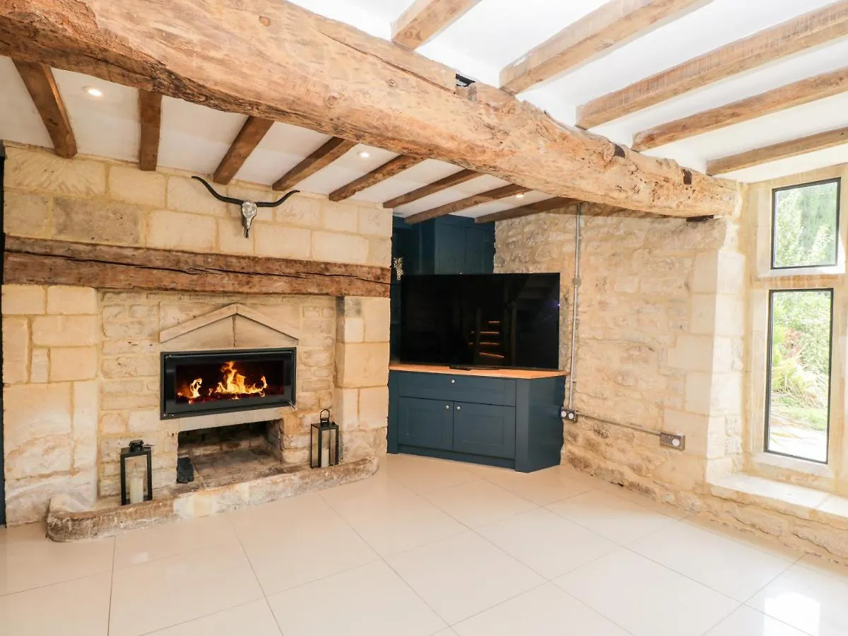 Suncroft Villa Cheltenham 0*,  United Kingdom