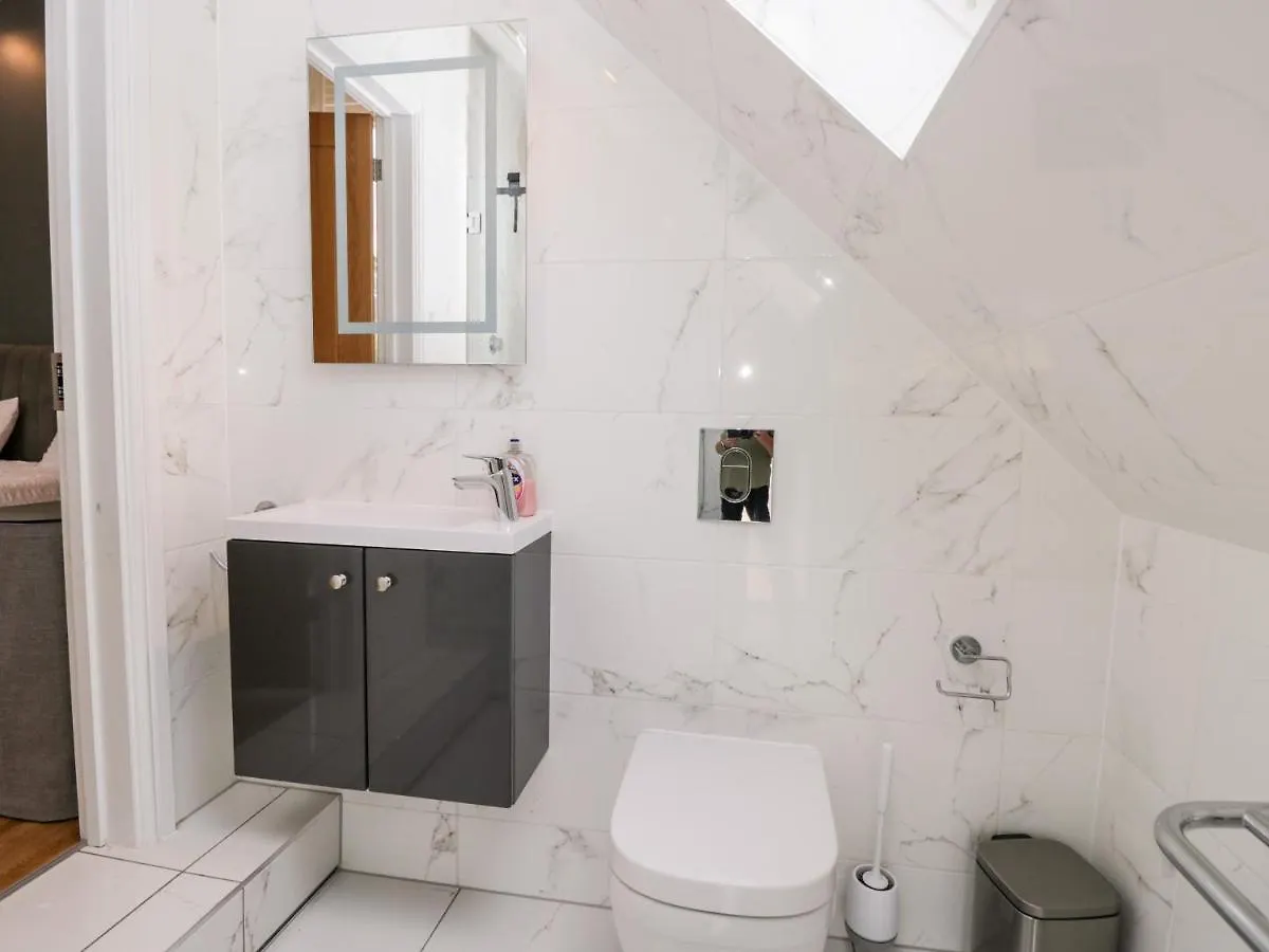 Holiday home Suncroft Villa Cheltenham