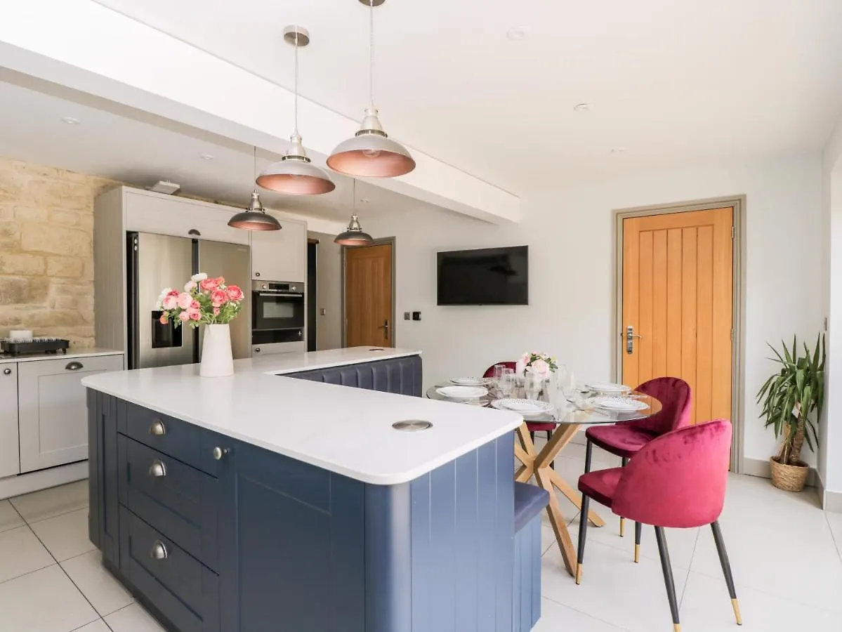 Suncroft Villa Cheltenham
